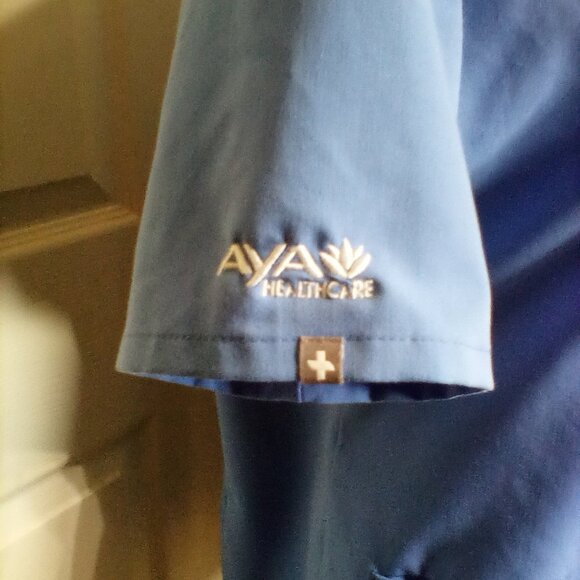 FIGS Shirt - Picture 2 of 3